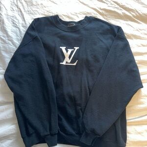 Black SweatShirt 🖤